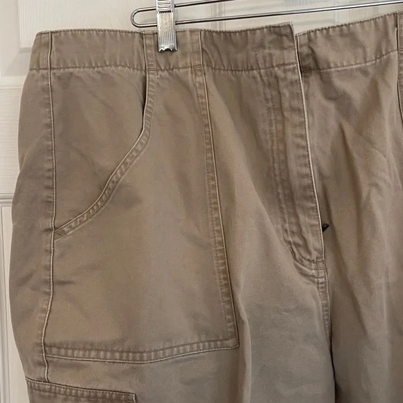 St. John's Bay Women’s Cargo Pants SZ 18W EUC - Picture 3 of 8